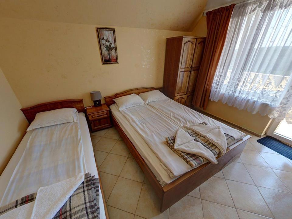 Family Hotel Gogov Sinemoretz Esterno foto