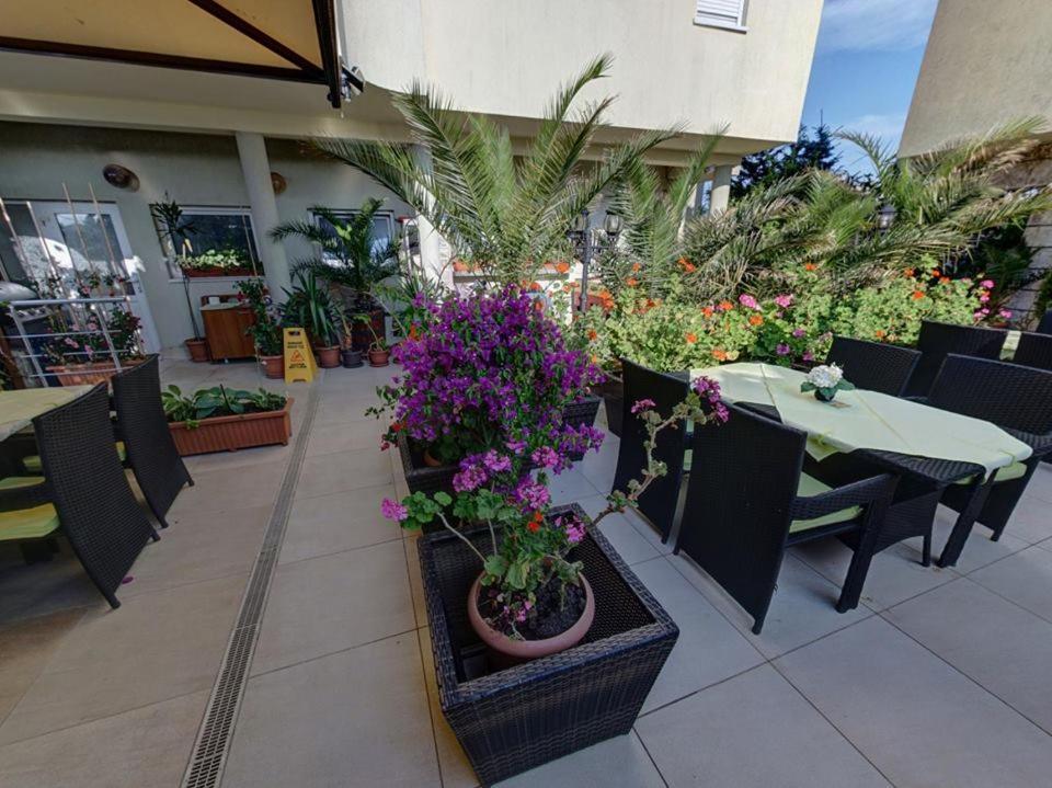 Family Hotel Gogov Sinemoretz Esterno foto