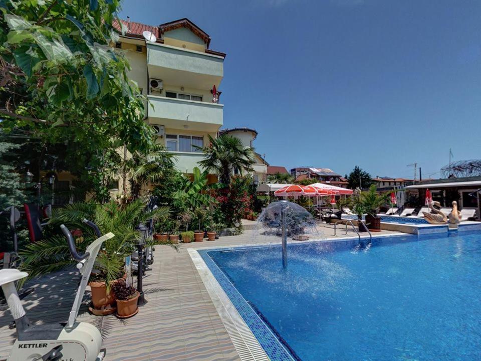Family Hotel Gogov Sinemoretz Esterno foto